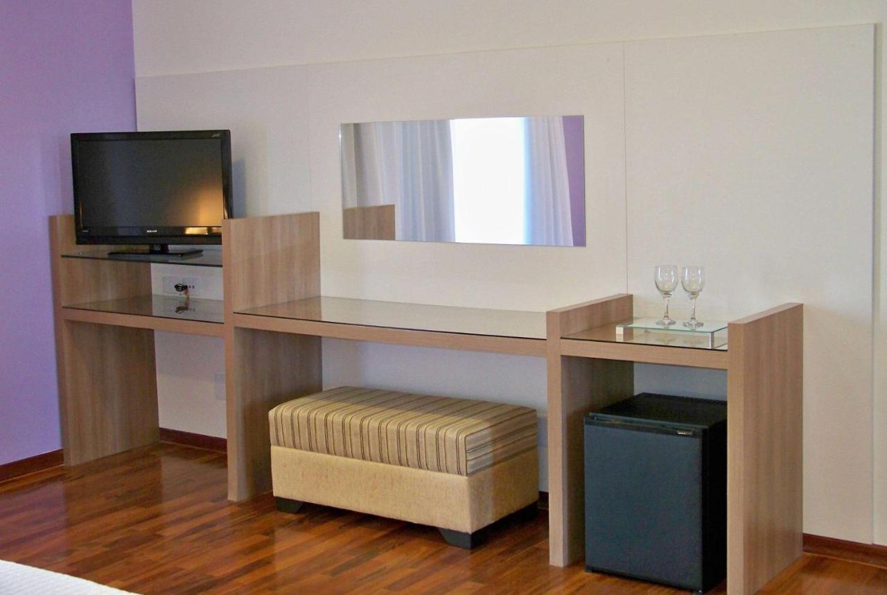 Ramada By Wyndham Furnaspark Formiga Exterior foto