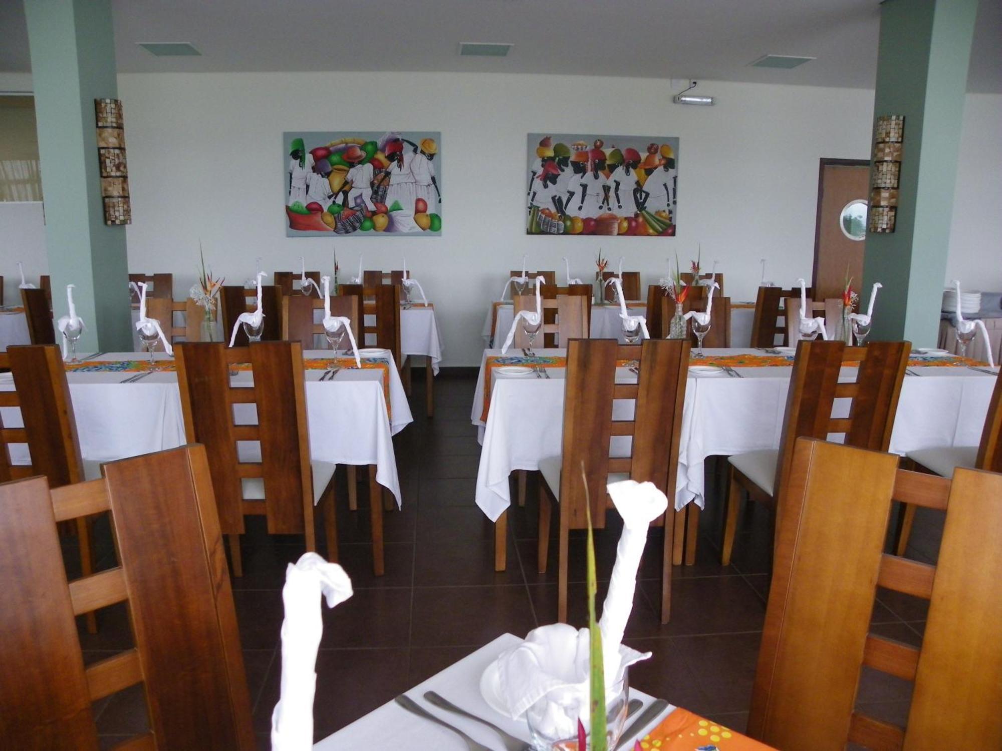 Ramada By Wyndham Furnaspark Formiga Exterior foto