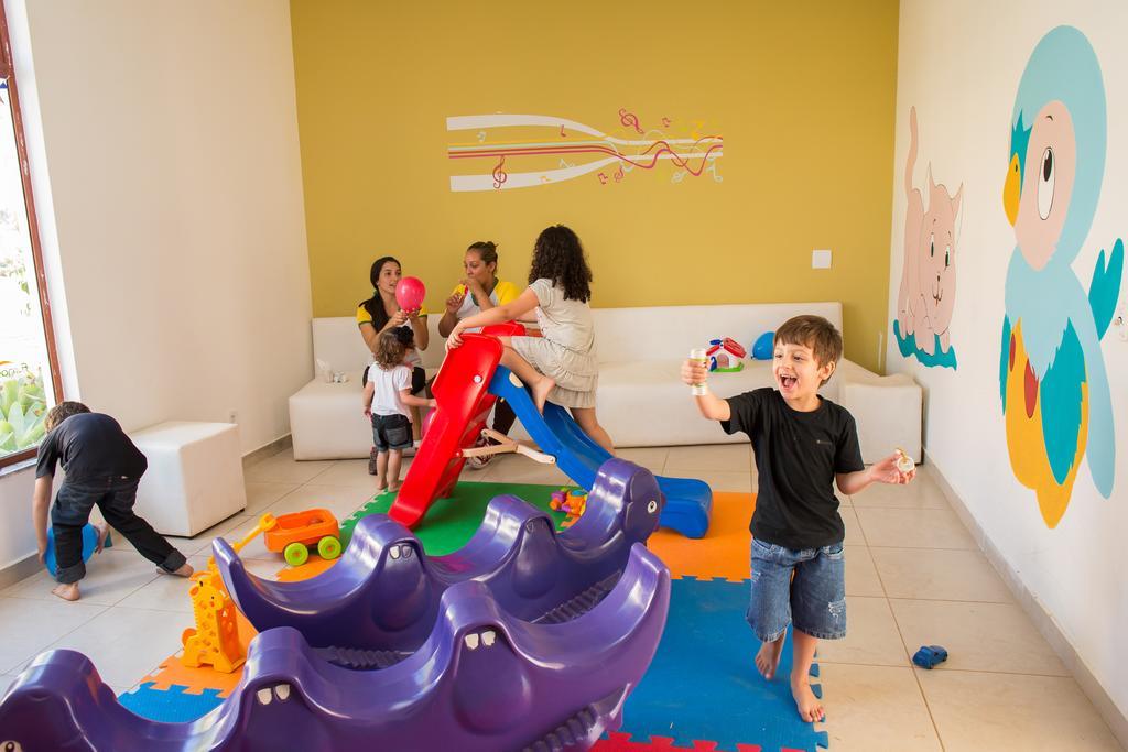 Ramada By Wyndham Furnaspark Formiga Exterior foto